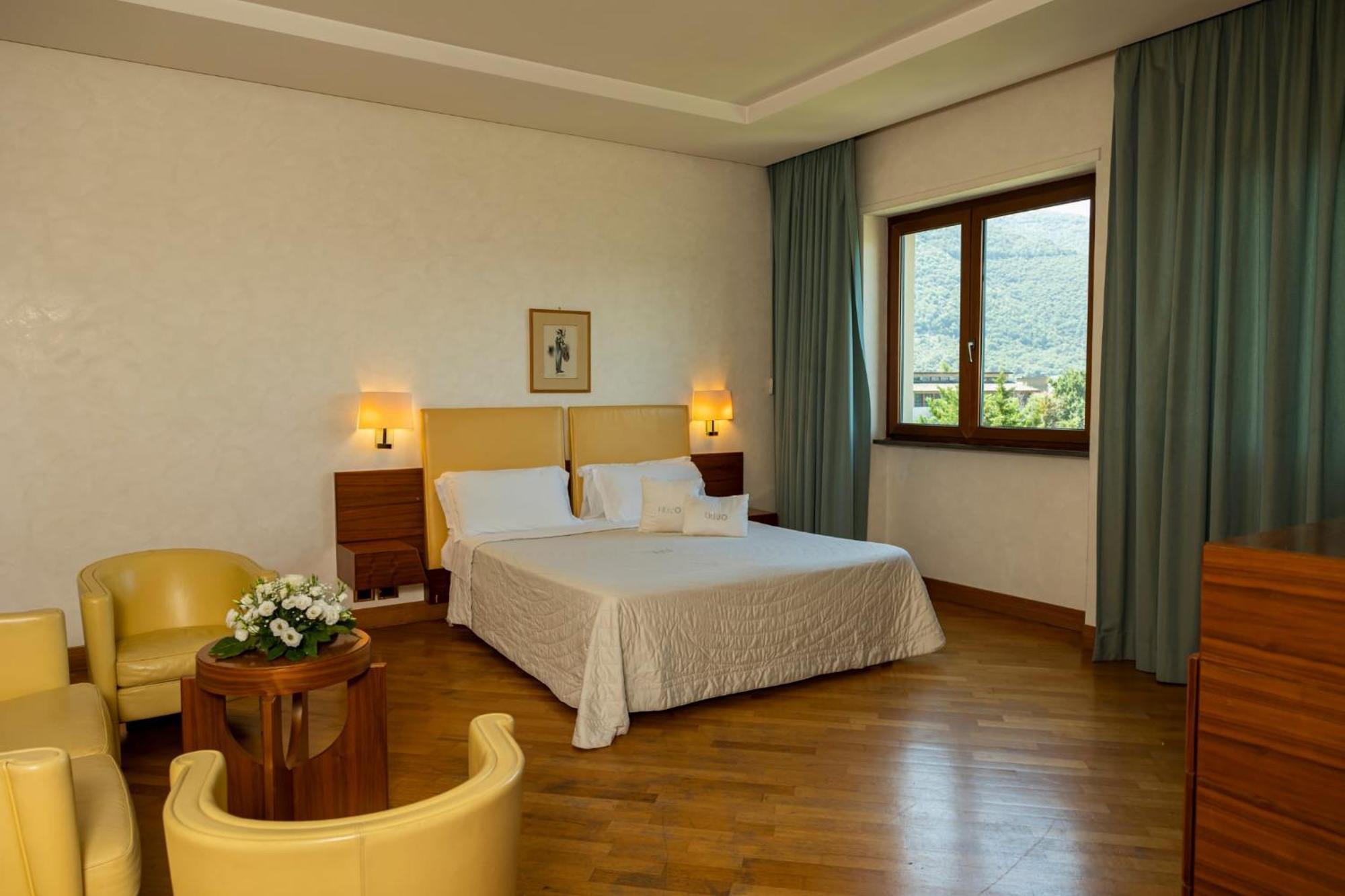 Solofra Palace Hotel & Resort Екстериор снимка